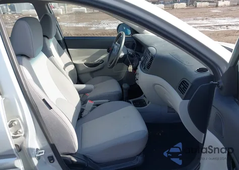 2010 Hyundai Accent Gls z USA, uszkodzony, nr VIN KMHCN4AC6AU428708